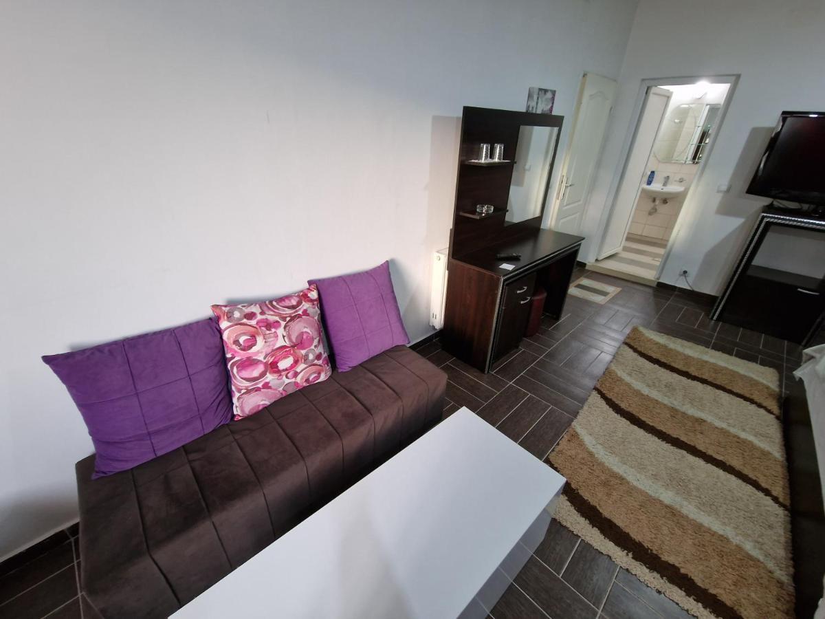Hotel Yal Restaurant Tetovo Kültér fotó