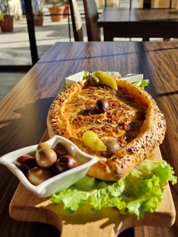 Hotel Yal Restaurant Tetovo Kültér fotó