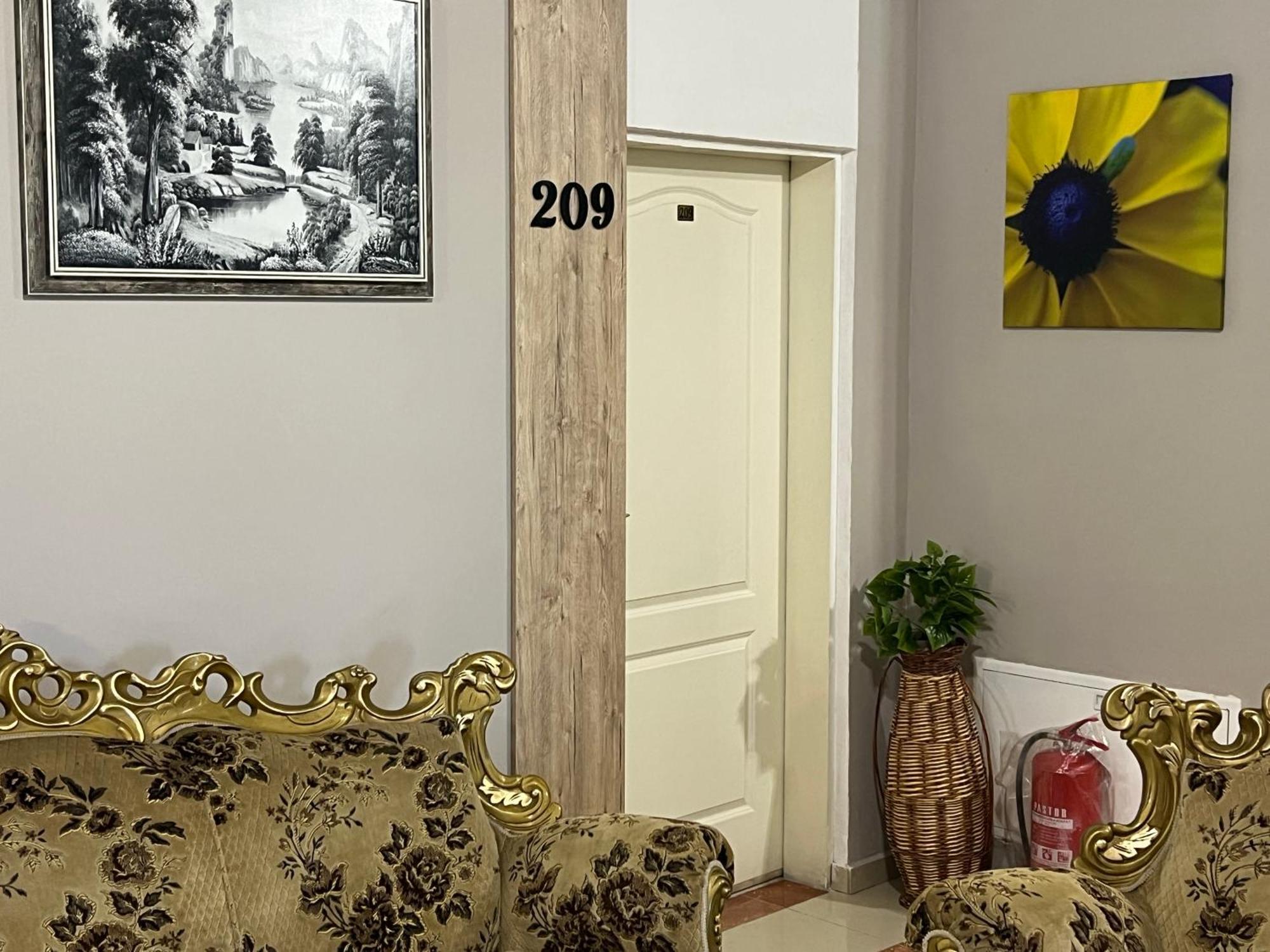 Hotel Yal Restaurant Tetovo Kültér fotó